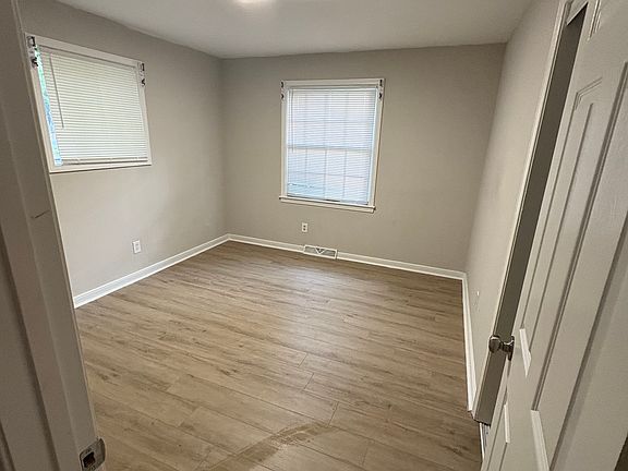 2nd image of 6213 Halrose Ln