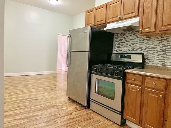 2nd image of 1079 Rogers Ave #1A
