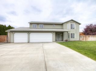 17 W 48th Ave, Kennewick, WA 99337