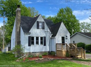 3418 Seebaldt Ave, Waterford, MI 48329