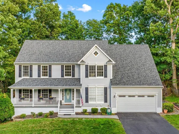 12016 Kingswood Blvd, Fredericksburg, VA 22408