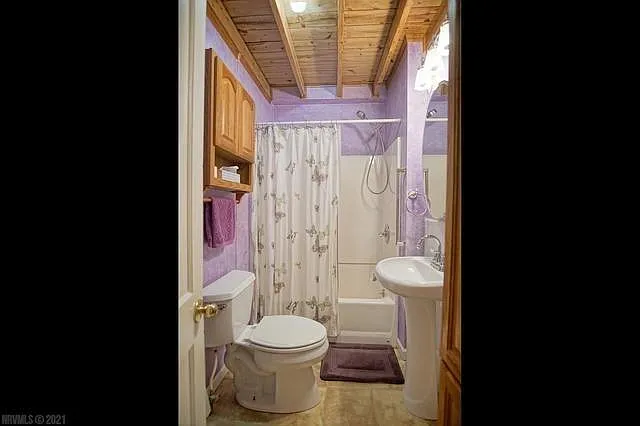 205 Ardmore St — Photo 8