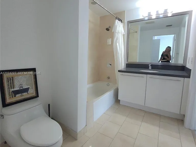 90 SW 3rd St #2208 — Photo 21