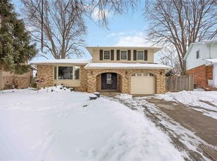 904 Allandale Dr, Sarnia, ON N7S 3E4