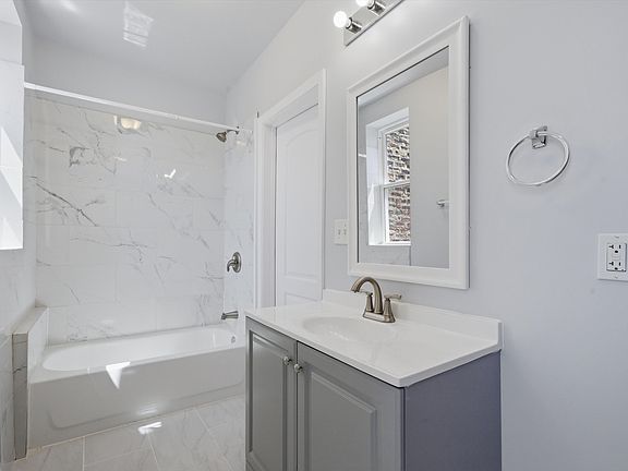 4th image of 541 N Lawndale Ave