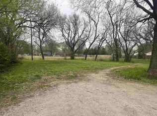 2525 S Holyoke Ct, Wichita, KS 67210