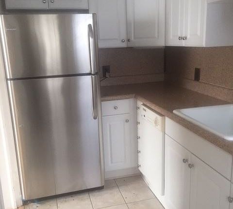 2nd image of 109 E 37th St