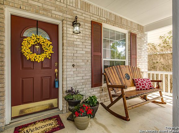 2nd image of 1002 Persian Gdn
