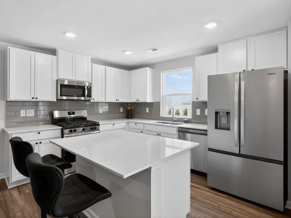 1406 Cattleman Acres Dr, Inman, SC 29349