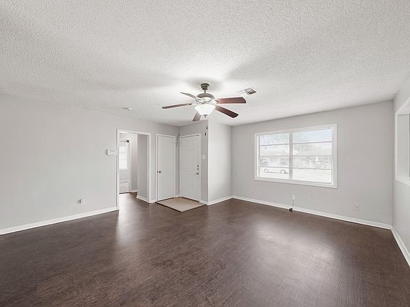 3rd image of 3006 14th Ave N