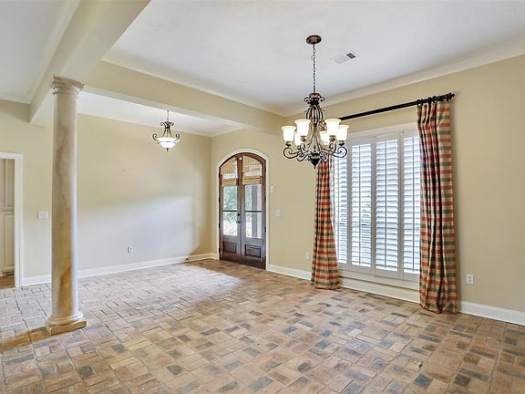 4th image of 1605 Baywood Dr