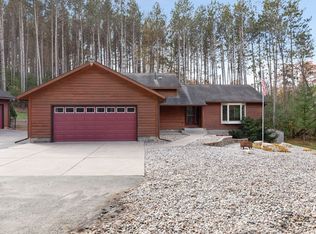662 Gilbert Rd, Hudson, WI 54016