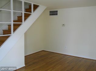 10606 Maple St, Fairfax, VA 22030