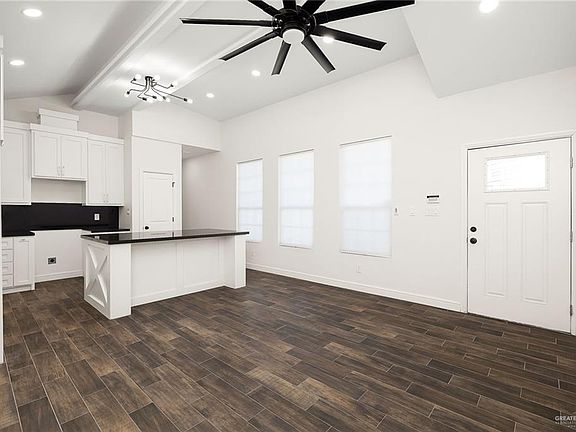 5th image of 15717 S Gaston Cir