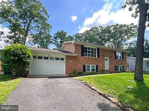 433 Deerwood Dr Photo 1