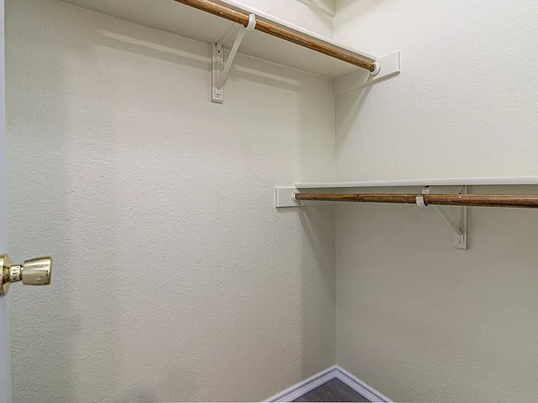 1604 Southwestern Trl — Photo 11