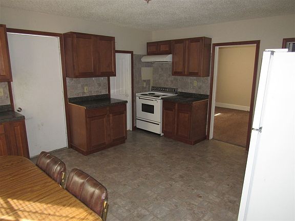 4th image of 107 N 4th Ave