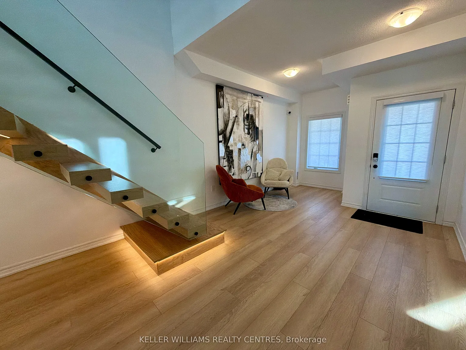 3 bed, $4,000 — Photo 2