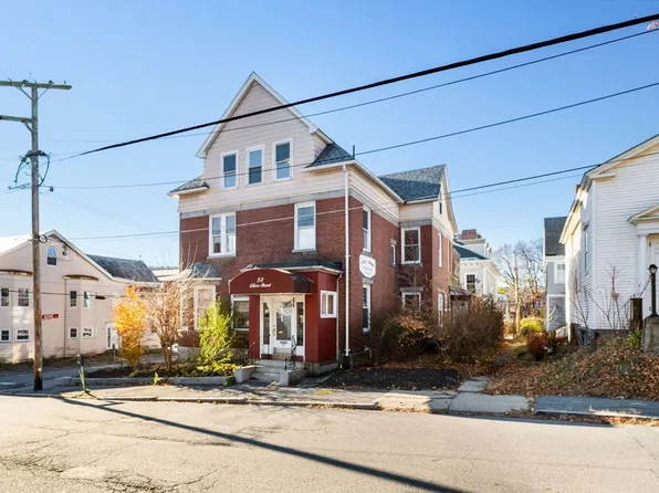 58 Oliver St, Fitchburg, MA 01420