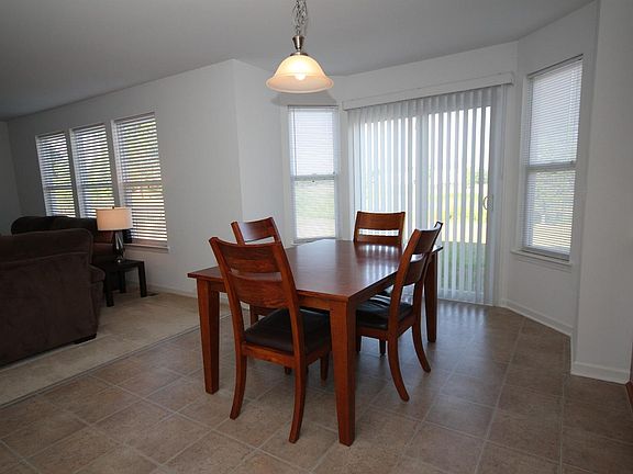 4th image of 28922 Betsy Dr