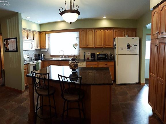 3rd image of 3807 Scottley Dr