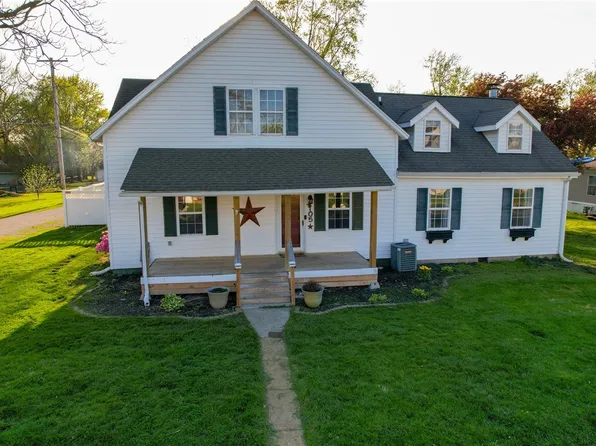 105 Carpenter St, Oakwood, IL 61858