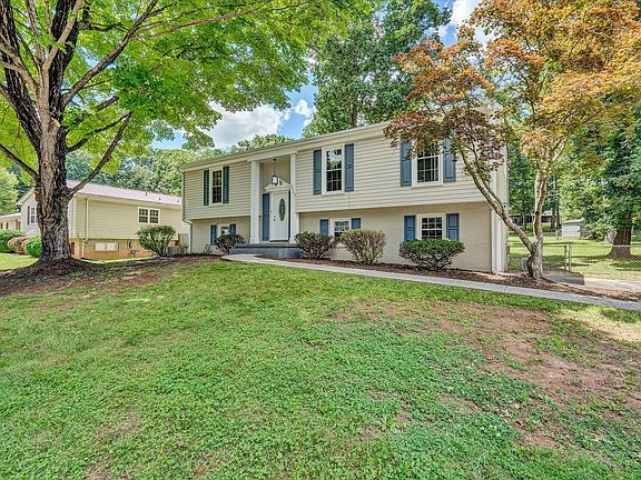 2nd image of 3953 Sandpiper Dr