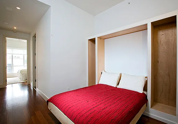 Sold by The InHouse Group | media 10