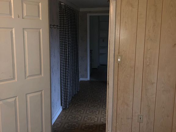 5th image of 623 East Ave