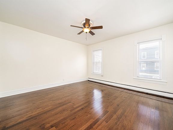 4th image of 88 Oakland Ave #2