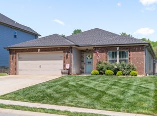 1152 Gentry Dr, Clarksville, TN 37043
