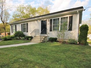 542 Jillson Ave, Woonsocket, RI 02895