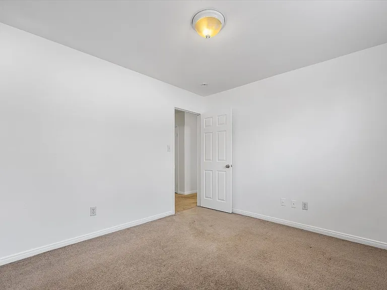 3921 White Sands Dr — Photo 23