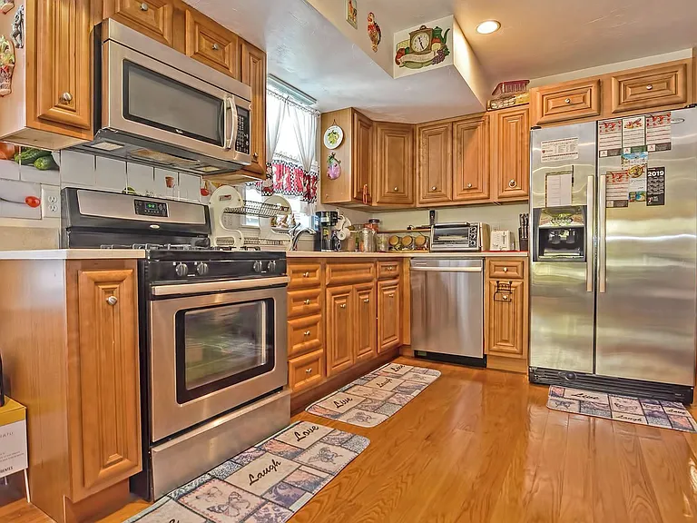 45 Nightingale St #B — Photo 37