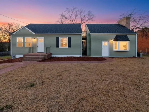 2218 Larchwood Ave NE, Roanoke, VA 24012