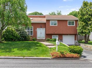 63 Lynde St, Providence, RI 02908