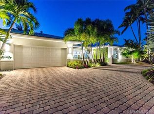 5561 Bayview Dr, Fort Lauderdale, FL 33308