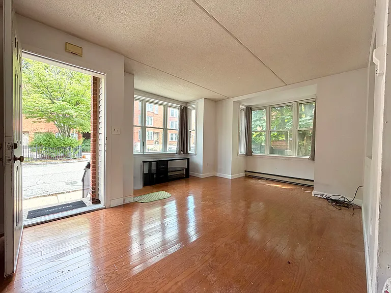 26 Ellingwood St #26 — Photo 2