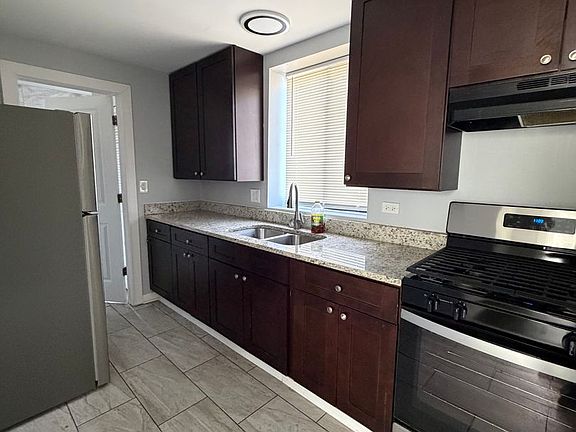 2nd image of 11238-42 S Vernon Ave #38-2W