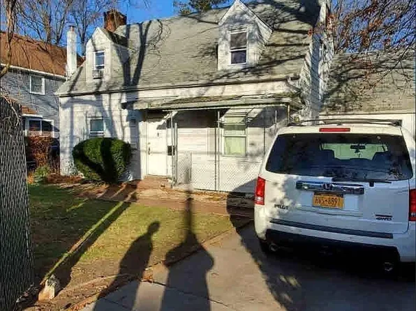 80 Coles Street, Glen Cove, NY 11542