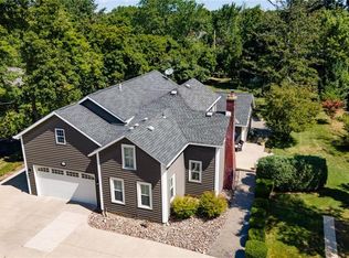 501 N Forest Rd, Williamsville, NY 14221