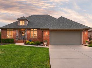 3826 E Fox Grape St, Springfield, MO 65809