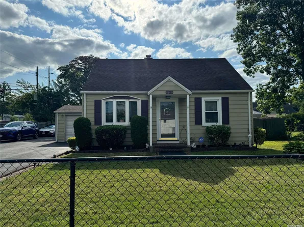 1326 Pine Drive, Bay Shore, NY 11706