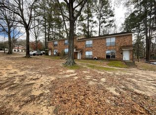 420 Wedgewood St, Nacogdoches, TX 75961