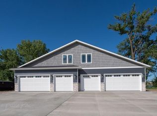 5824 Misty Waters Dr, Bismarck, ND 58503