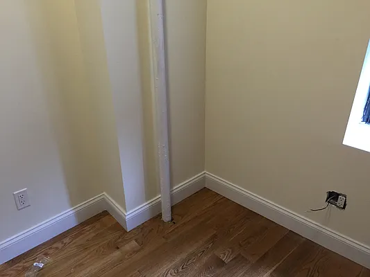 Rented by Sky Management | media 35