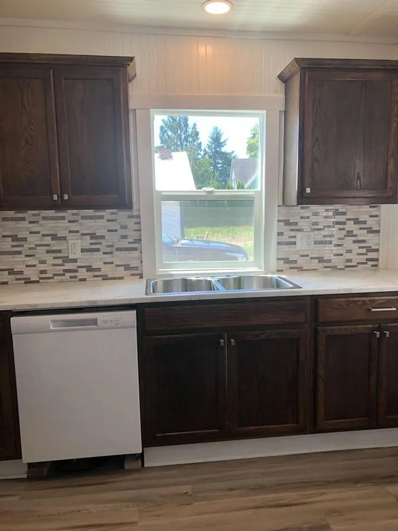 3 Bedroom 1 Bath Country Home — Photo 4