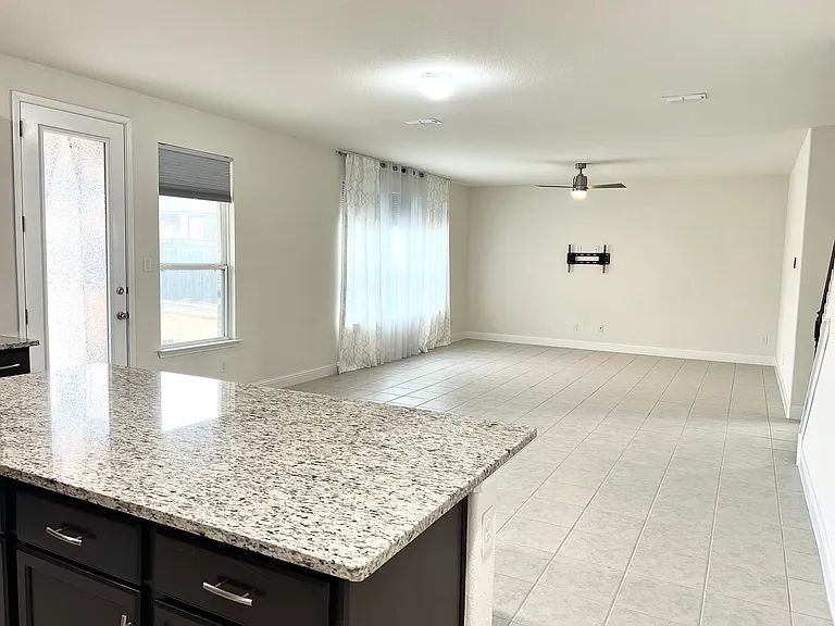 644 Fox View Dr — Photo 5
