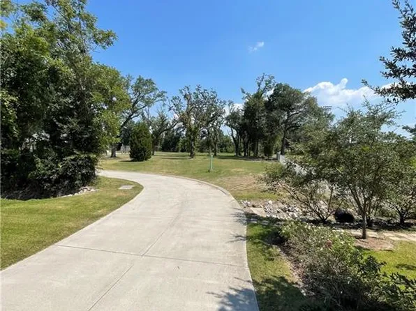 1 Saint Paul St, Destrehan, LA 70047