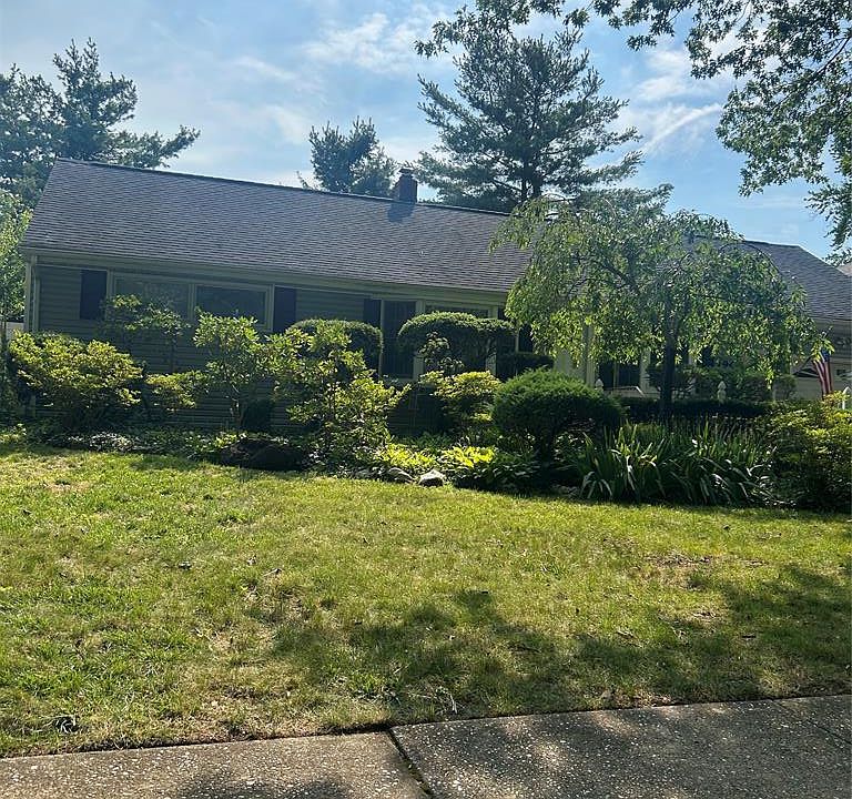 1st image of 794 Arbor Rd